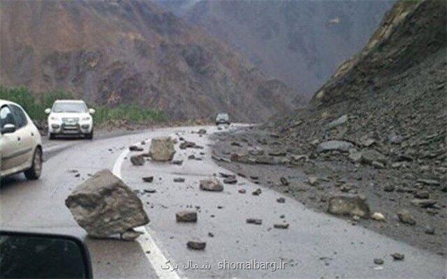 احتمال ریزش سنگ در محورهای کوهستانی مازندران