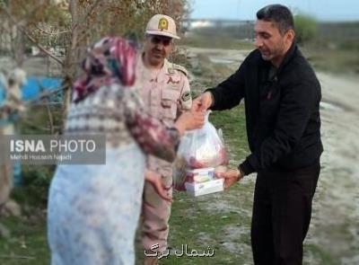 اهدای بسته های مؤمنانه کمک معیشتی بین مرزنشینان کم برخوردار آستارا
