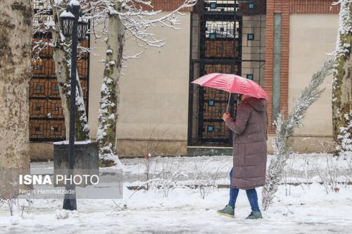 کولاک برف در تهران، کاهش دما تا ۱۲ درجه
