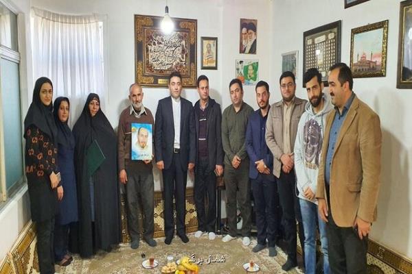 شهدای مدافع حرم الگوی فداكاری برای نسل جوان هستند